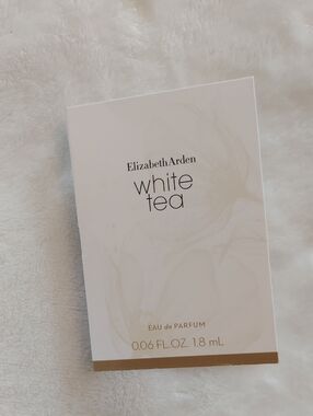Elizabeth Arden White Tea Perfume Sample — White & Gold Accents